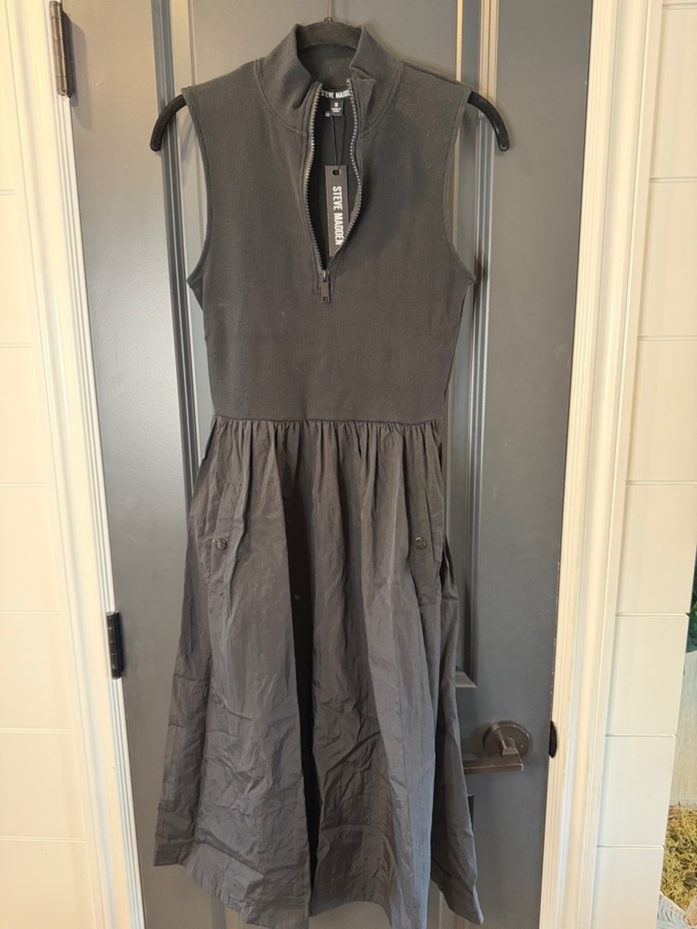 Steve Madden Black Sleeveless Zip Midi Dress with Pocketed Skirt NWT